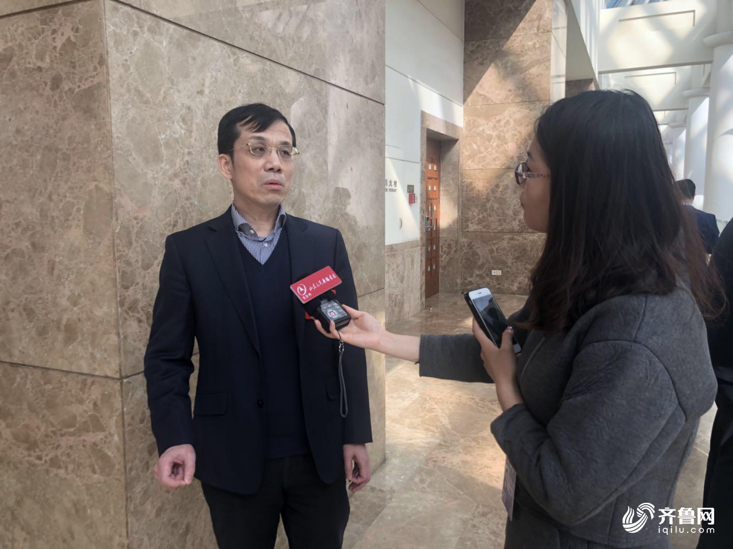 省政協(xié)委員彭勝軍：山東5G來(lái)了 無(wú)人駕駛汽車(chē)還會(huì)遠(yuǎn)嗎？