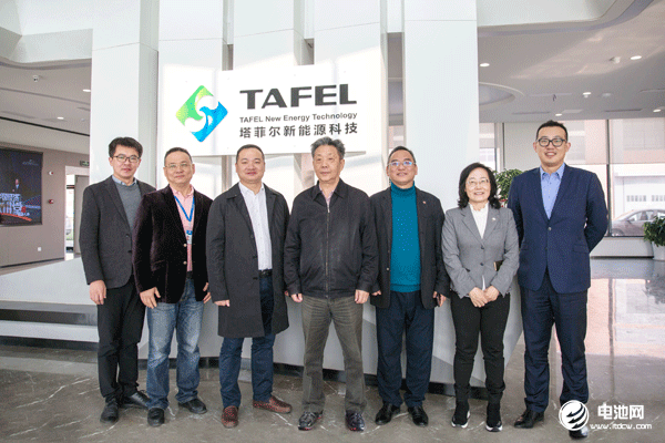 董揚副會長一行在塔菲爾實地考察調(diào)研合影