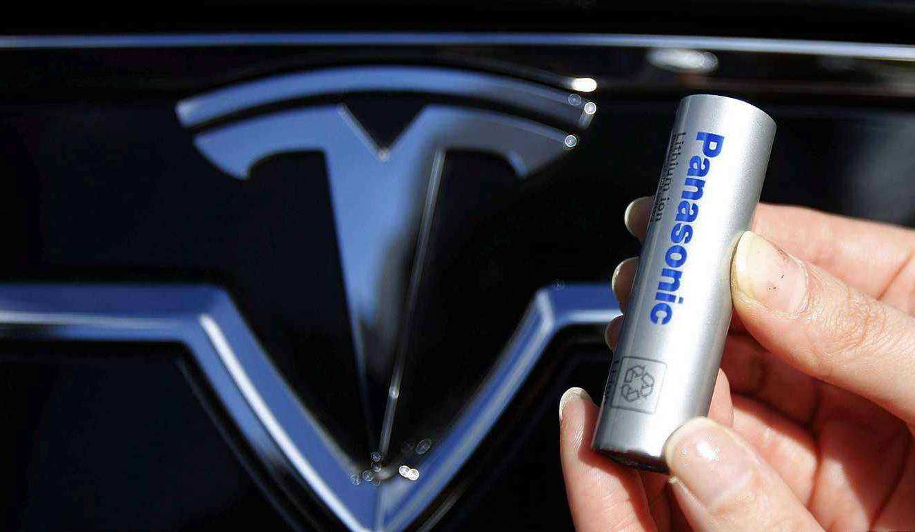 特斯拉  松下電池