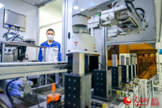 超威集團牽手美國通用電氣 國內首支鈉鹽電池即將走出國門