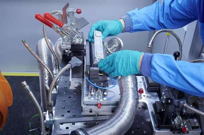 寶馬啟用全新電芯技術中心 到2030年能量密度將翻一番