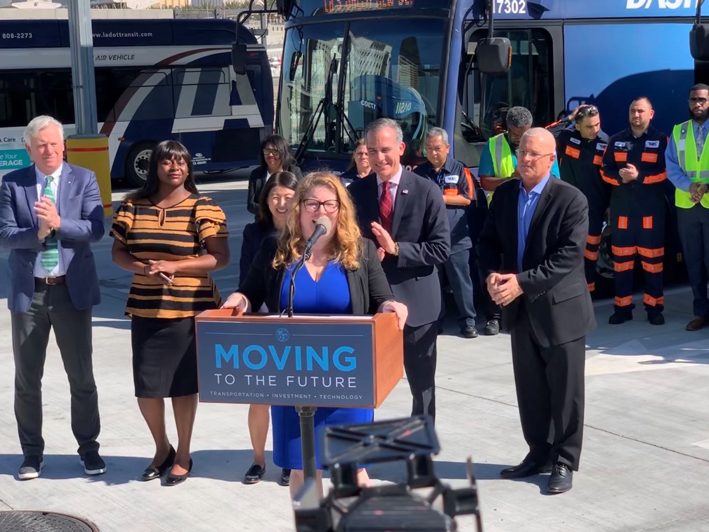洛杉磯交通運輸局總經理雷諾茲表示期待比亞迪大巴盡快投入運營