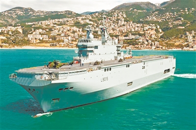 圖為采用全電推進系統(tǒng)的西北風級兩棲攻擊艦。解放軍報原文配圖