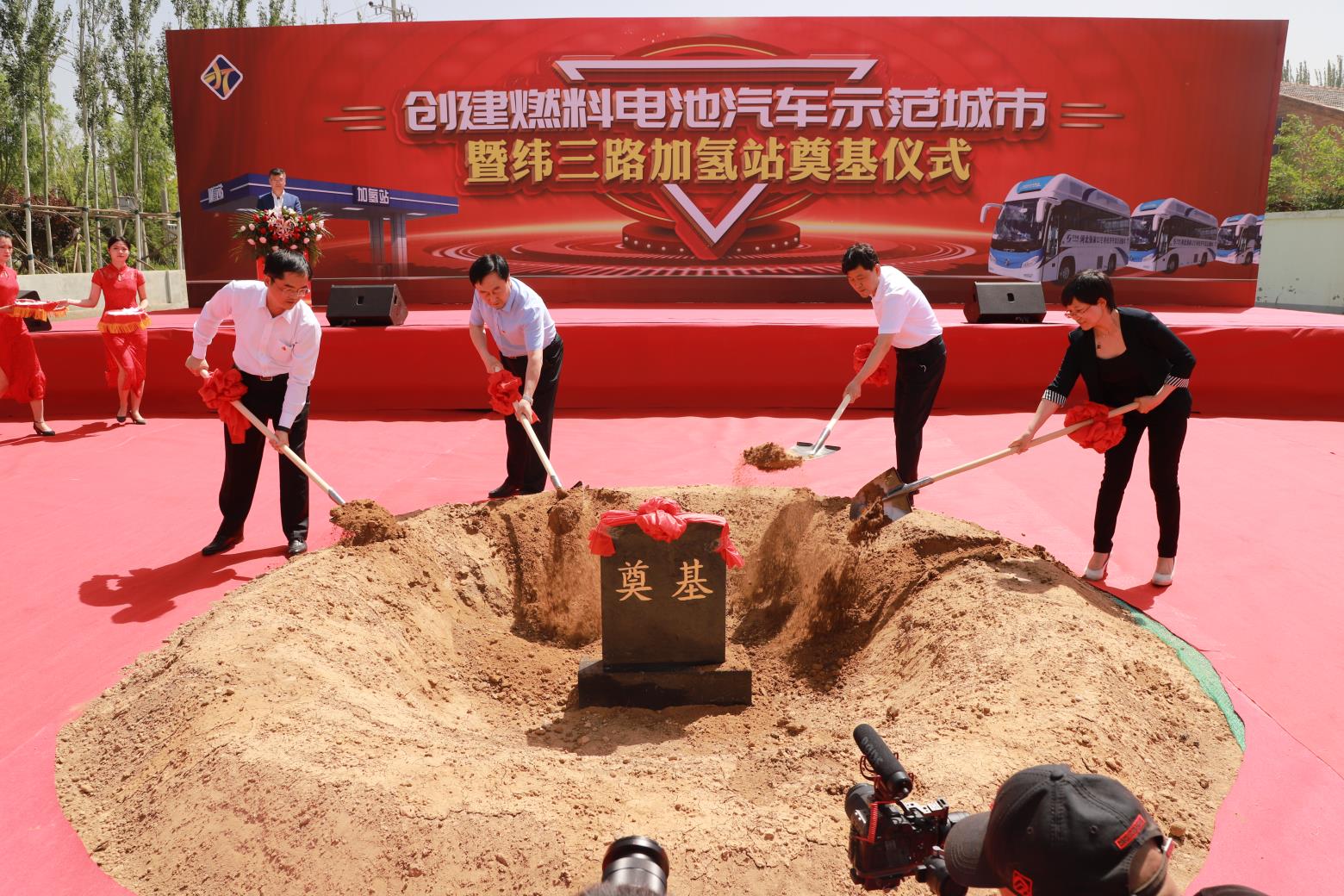 張家口加氫站建設(shè)提速 已投運氫燃料電池公交車174輛