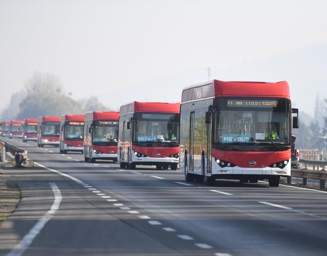 圣地亞哥街頭的比亞迪純電動(dòng)大巴