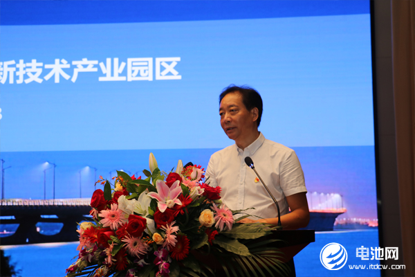 中共長興縣人大常委會一級調研員、長興新能源裝備高新技術產業園區黨工委書記王慶忠