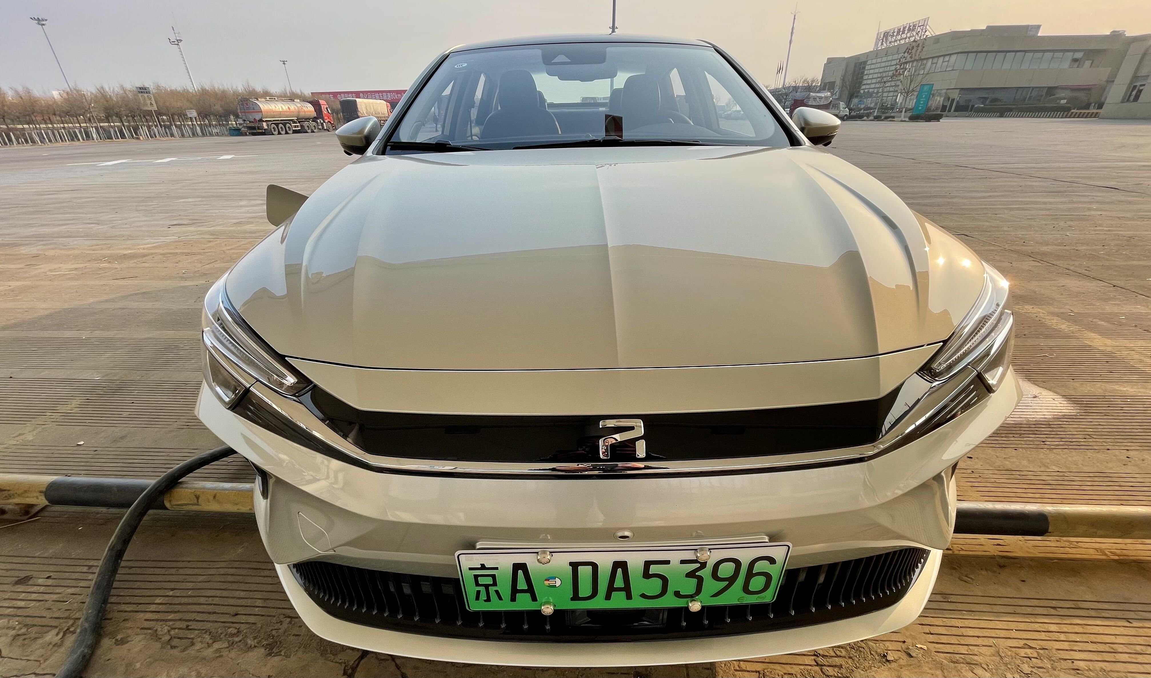 榮威ER6純電動車充電中 榮威ER6純電動車充電中