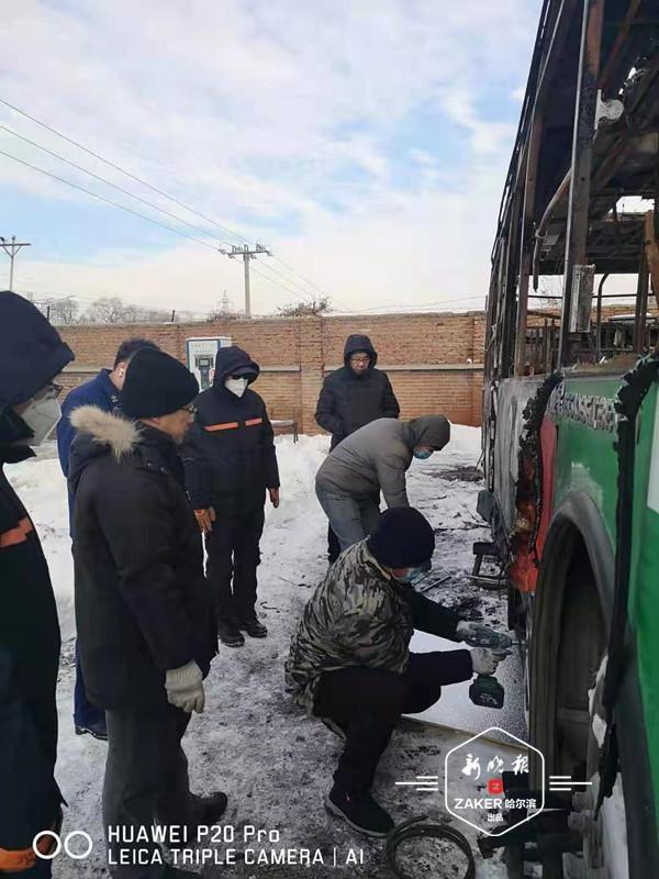 亞星客車電動公交充電起火  消防部門：電池加熱系統異常所致