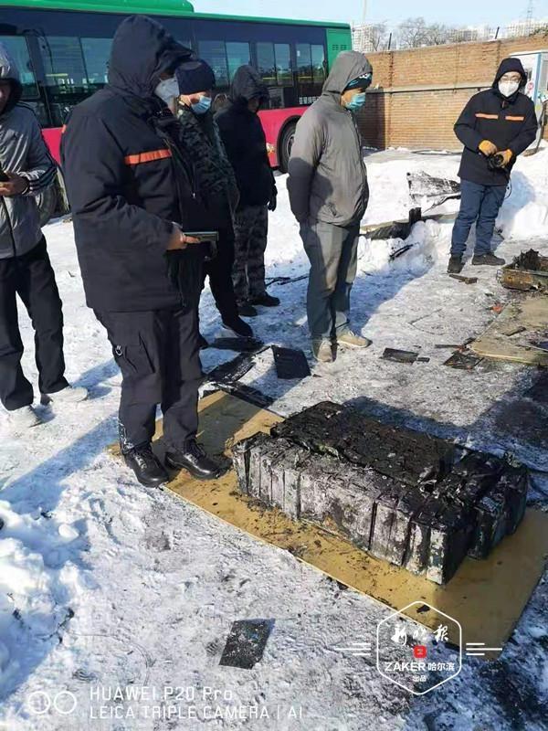 亞星客車電動公交充電起火  消防部門：電池加熱系統異常所致