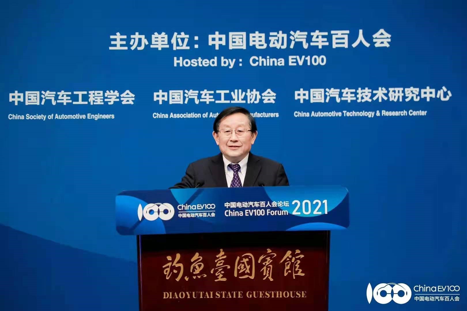 全國政協副主席萬鋼