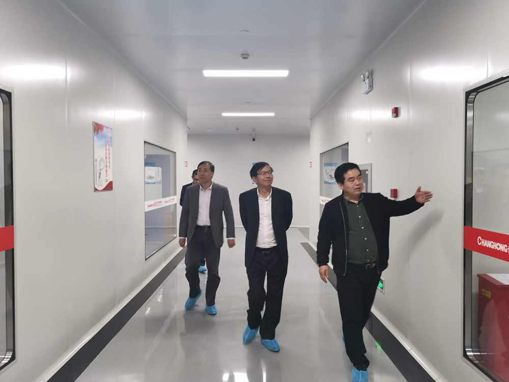 四川長虹電子控股集團有限公司董事長、總經理、黨委書記趙勇視察長虹三杰