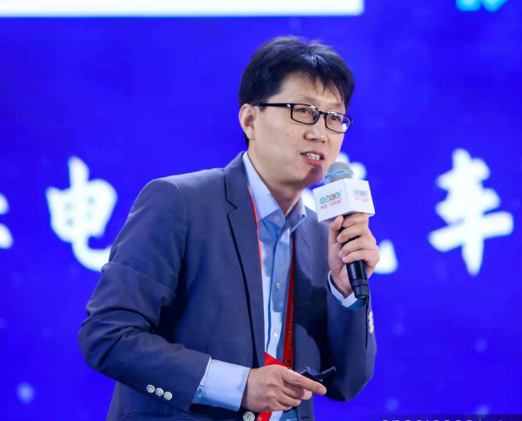 聯(lián)合新能源汽車(chē)有限公司董事長(zhǎng)/創(chuàng)始人劉同鑫