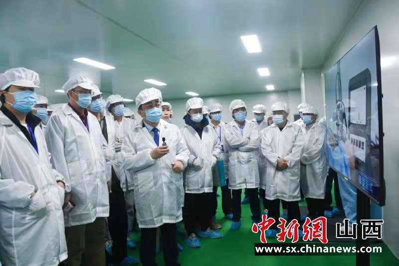 企業家參觀生產線