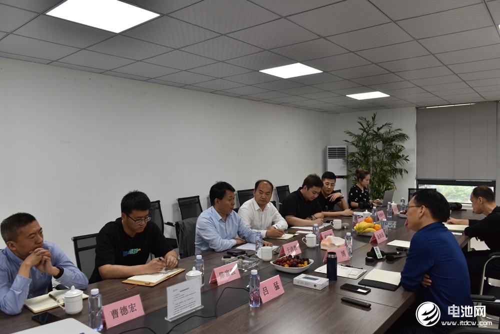 中國(guó)電池新能源產(chǎn)業(yè)鏈調(diào)研團(tuán)一行參觀考察金燦科技