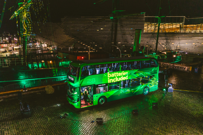 BYD ADL Enviro400EV純電動雙層巴士在鄧迪市  圖片來源：企業供圖