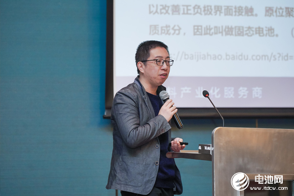 青島藍科途膜材料有限公司研究所所長劉鵬