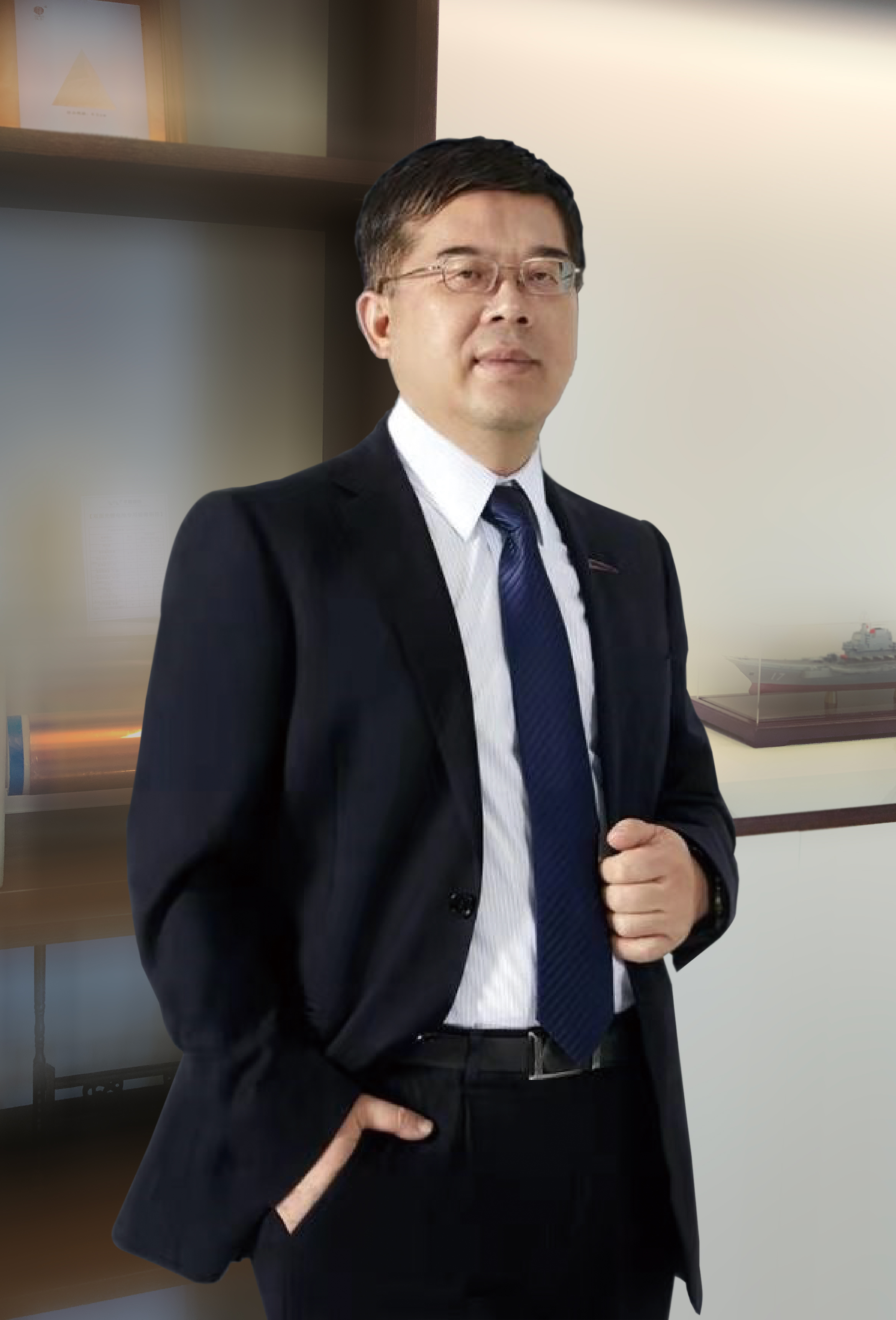 深圳龍電華鑫控股集團股份有限公司 董事長/總裁 曾祥新