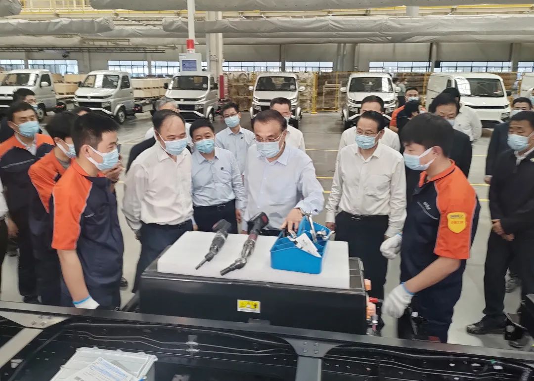 國務院總理李克強考察吉利新能源商用車上饒低碳數智工廠