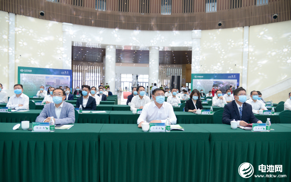 華友鈷業：成都巴莫科技成為全球首家正極材料“零碳”工廠