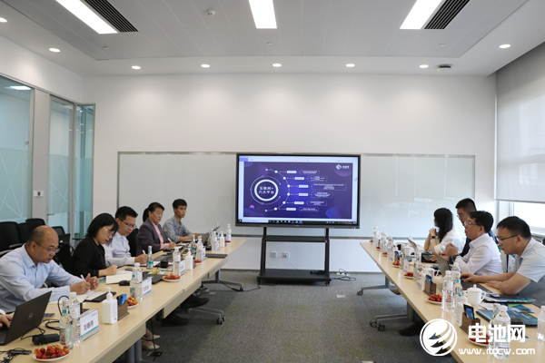 中關(guān)村新型電池技術(shù)創(chuàng)新聯(lián)盟秘書長(zhǎng)于清教一行參觀考察海克斯康制造智能