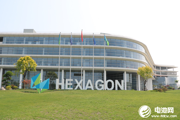 中關(guān)村新型電池技術(shù)創(chuàng)新聯(lián)盟秘書長(zhǎng)于清教一行參觀考察海克斯康制造智能