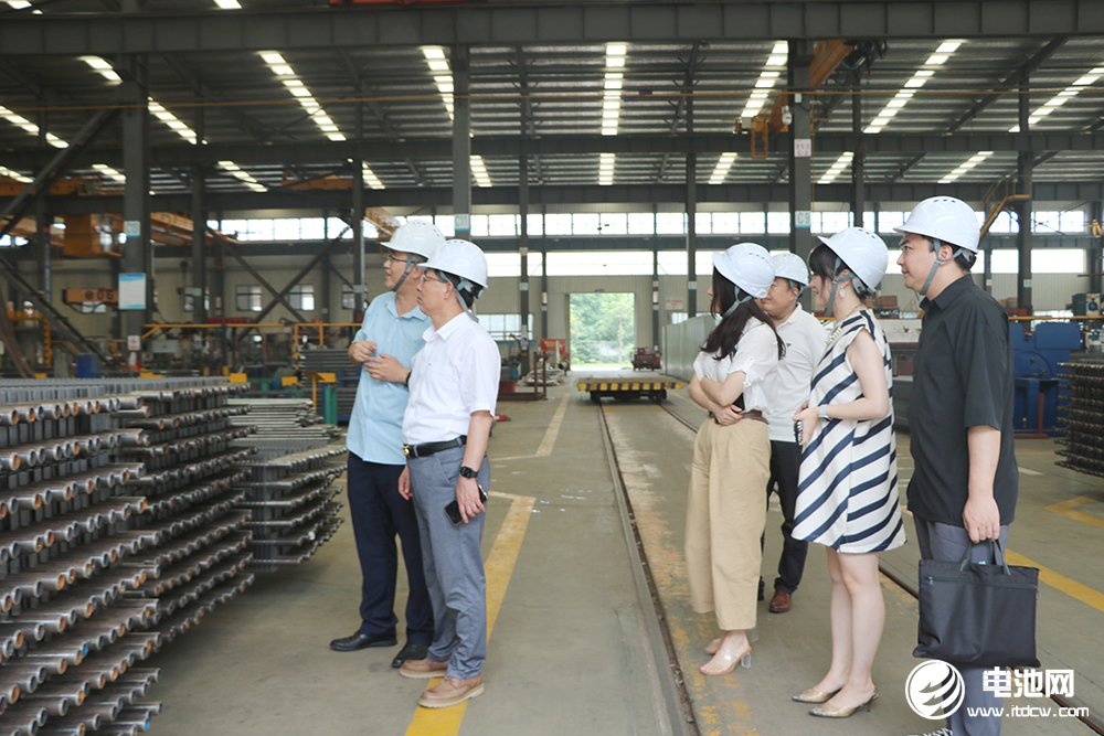 中關村新型電池技術創新聯盟秘書長于清教一行參觀調研凱能科技