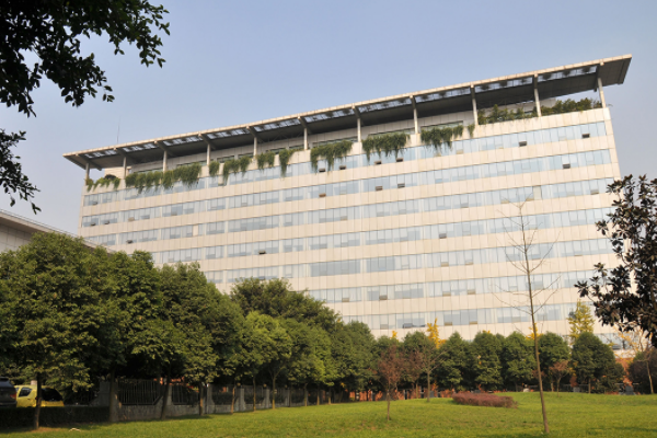 四川路橋計劃委托比亞迪經(jīng)營管理蜀能礦產(chǎn)磷酸鐵鋰項目