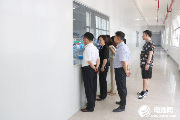 中關村新型電池技術創新聯盟秘書長于清教一行參觀調研金保利