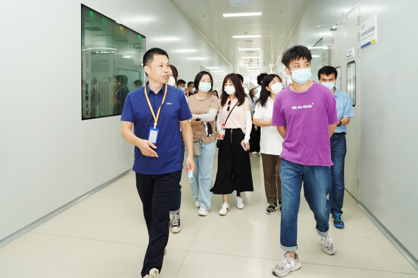 走進蜂巢創(chuàng)新中心 直擊短刀針刺