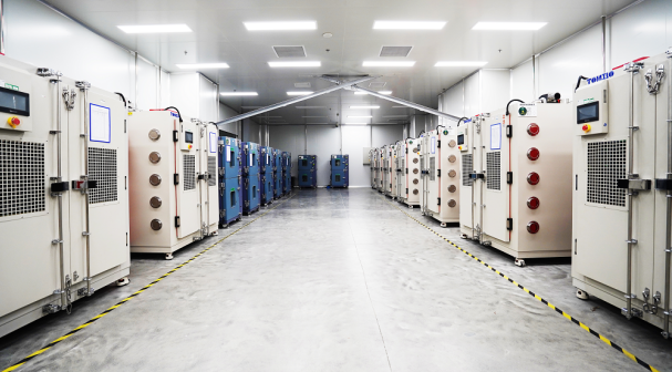 走進蜂巢創(chuàng)新中心 直擊短刀針刺