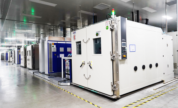 走進蜂巢創(chuàng)新中心 直擊短刀針刺