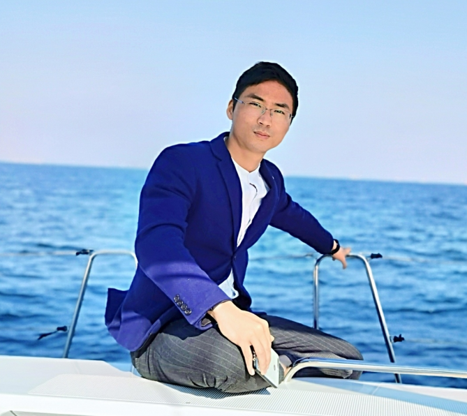 深圳市旭日東自動化設(shè)備工程有限公司 銷售總經(jīng)理 劉舜