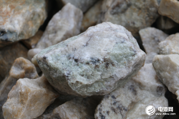 比亞迪拿下鋰礦大戶!智利總統:未來鋰礦特許權將是公私合作伙伴關系