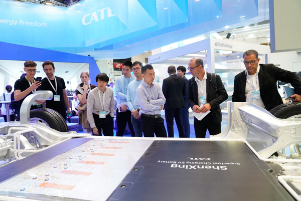 寧德時代重新定義磷酸鐵鋰電池 神行超充電池將在歐洲落地