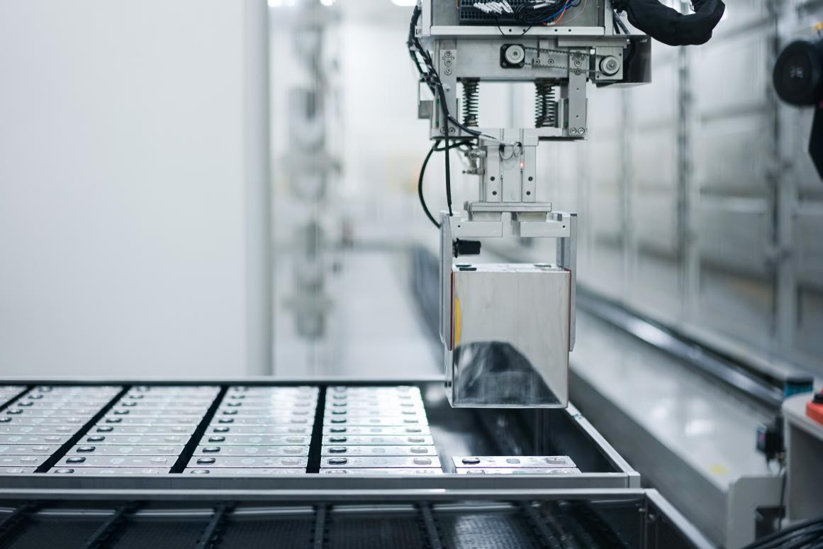 聯(lián)合國(guó)發(fā)布首部《動(dòng)力電池碳足跡及低碳循環(huán)發(fā)展白皮書(shū)》，鋰電行業(yè)脫碳加速