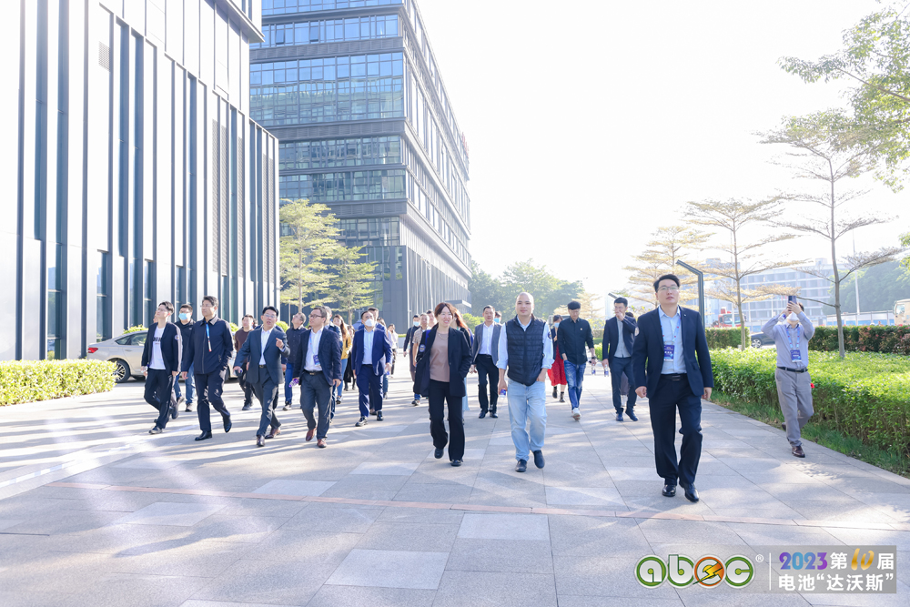 ABEC 2023丨電池“達(dá)沃斯”與會(huì)嘉賓參觀考察