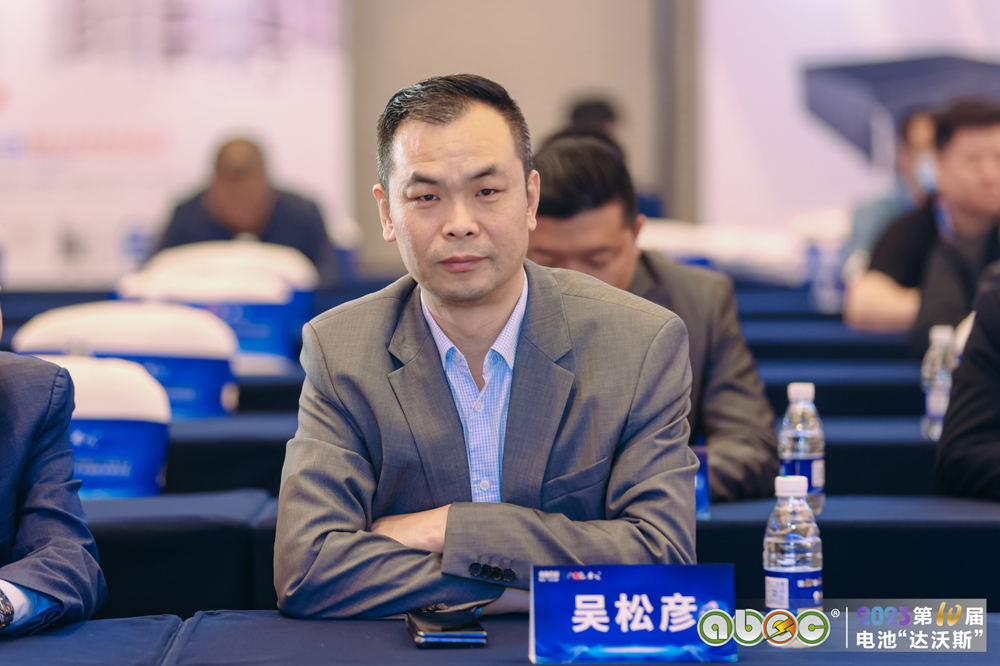 廣東億鑫豐智能裝備股份有限公司董事長兼總經理吳松彥 廣東億鑫豐智能裝備股份有限公司董事長兼總經理吳松彥