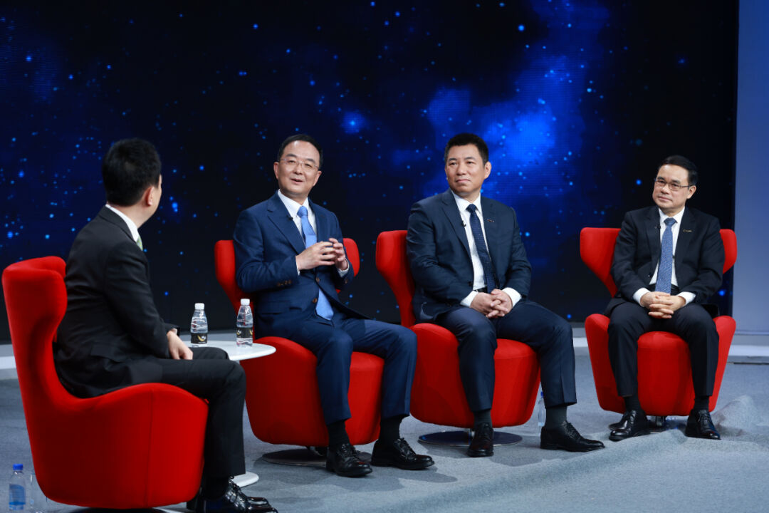 新能源汽車“價格戰”打響！消費者、企業，雙贏？這場對話信息量巨大