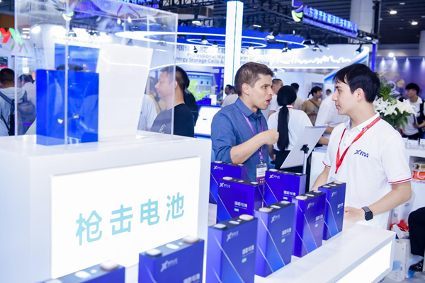 同質(zhì)化競(jìng)爭(zhēng)嚴(yán)重？低溫電池與固態(tài)電池量產(chǎn)先鋒走出差異化路線