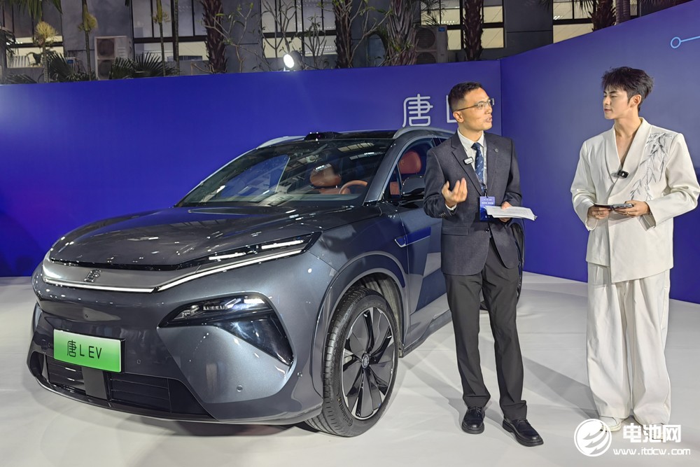 讓充電邁入“兆瓦時代”，比亞迪改寫新能源發(fā)展史？