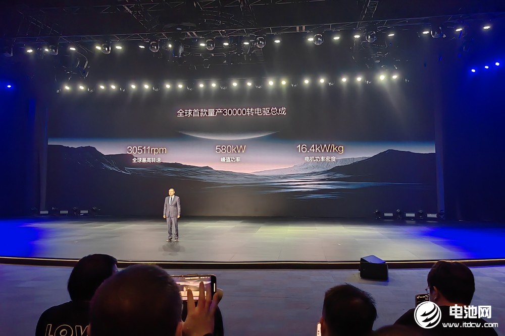 讓充電邁入“兆瓦時代”，比亞迪改寫新能源發(fā)展史？