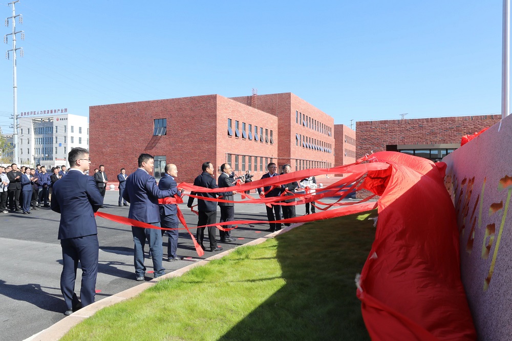 【一周投資熱點(diǎn)】上汽時(shí)代/宜春國(guó)軒再擴(kuò)電池產(chǎn)能!電解液/隔膜企業(yè)吞并加速